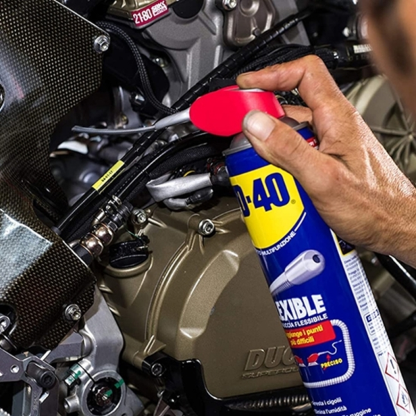WD-40 Λιπαντικό - Αντισκωριακό Με Εύκαμπτο Σωληνάκι 18cm Πολυχρηστικό Flexible 600ml - Image 4