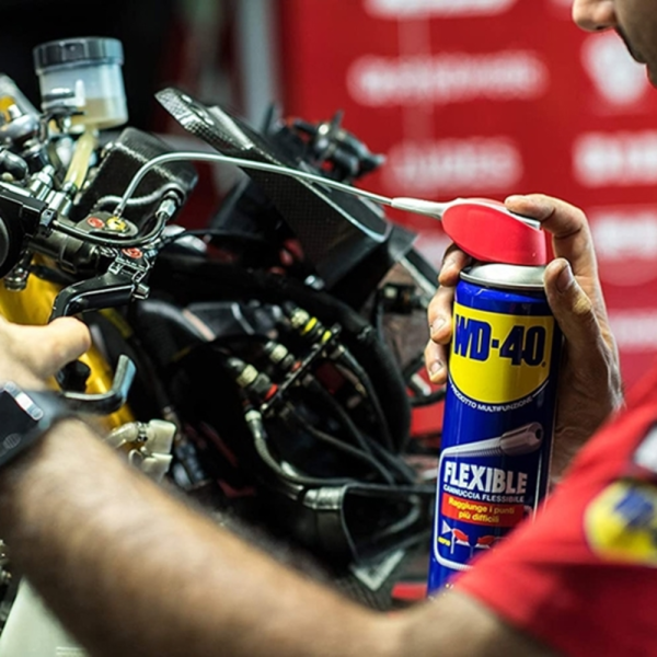 WD-40 Λιπαντικό - Αντισκωριακό Με Εύκαμπτο Σωληνάκι 18cm Πολυχρηστικό Flexible 600ml - Image 5